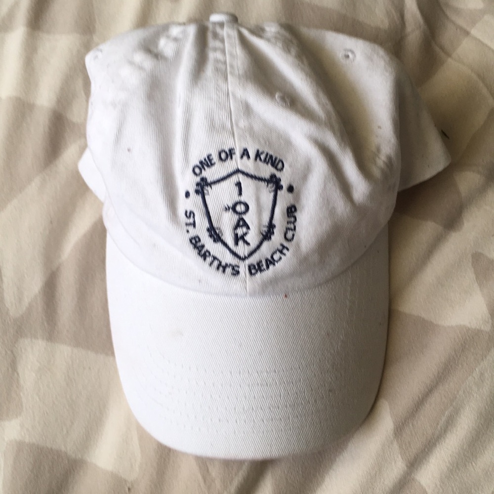 White baseball hat